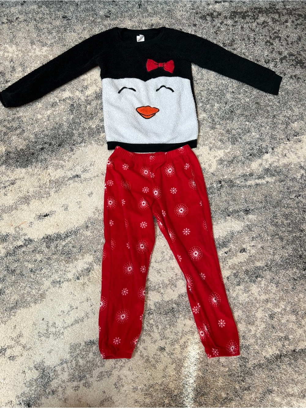 Cat & Jack Black, White & Red Penguin Pajama Set
